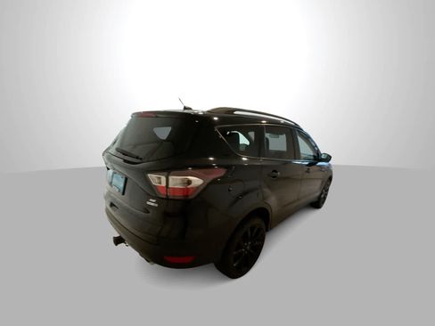 Used 2017 Ford Escape SE w/ Equipment Group 201A AWD/4WD image 8