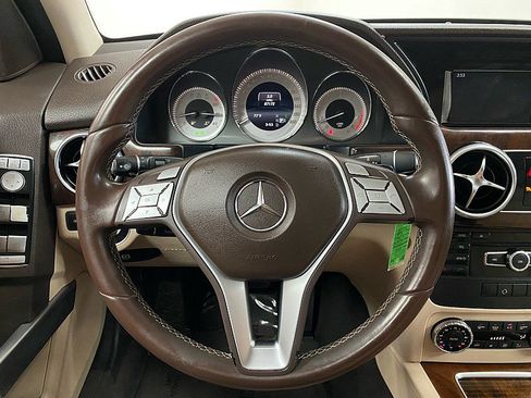 Used 2015 Mercedes-Benz GLK 350 2WD image 17