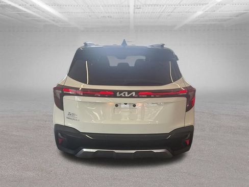 Used 2025 Kia Seltos S FWD image 13