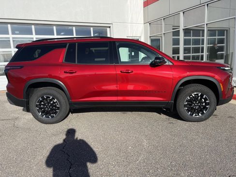 Used 2025 Chevrolet Traverse Z71 w/ Driver Confidence Package image 25