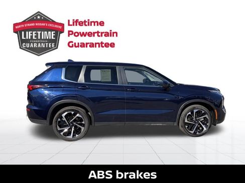 Used 2024 Mitsubishi Outlander SE image 9