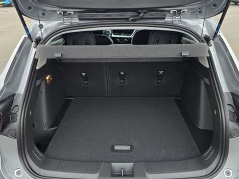 New 2026 Chevrolet Trax LT w/ Driver Confidence Package image 11