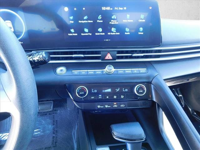 Used 2024 Hyundai Elantra SEL FWD image 22