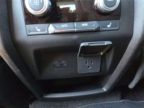 New 2026 GMC Acadia Elevation image 38