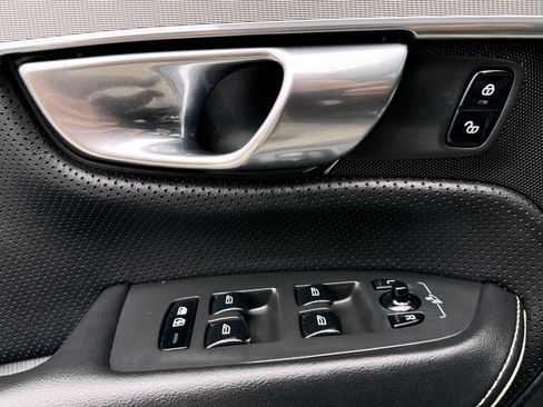 Used 2019 Volvo XC90 T6 R-Design w/ Protection Package Premier image 44