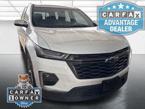 Used 2023 Chevrolet Traverse RS w/ LPO, Floor Liner Package AWD/4WD image 2