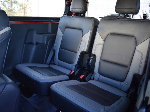 Used 2023 Ford Bronco Black Diamond image 13