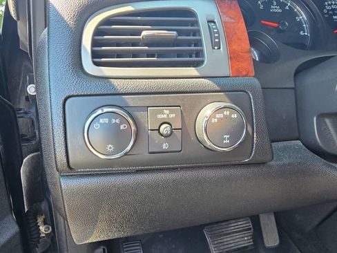 Used 2012 GMC Sierra 1500 SLT w/ LPO, Deluxe Chrome Package AWD/4WD image 17