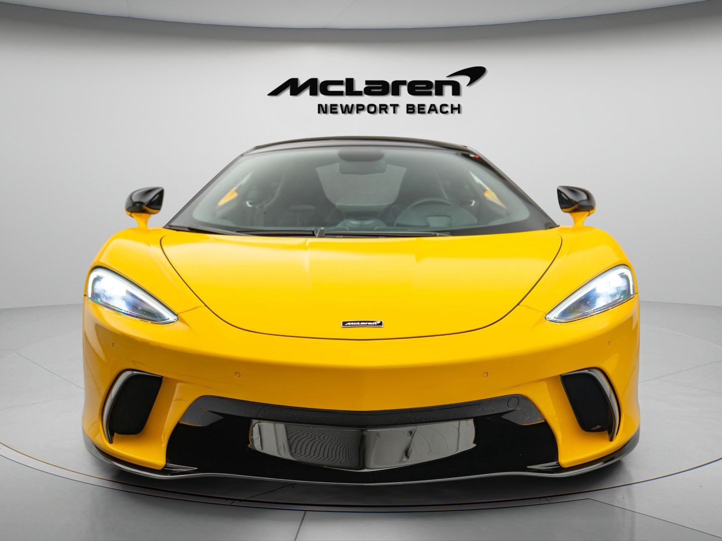 Used 2025 McLaren GTS RWD image 2