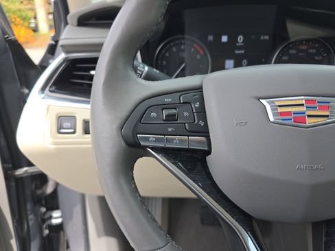 Used 2020 Cadillac XT6 Premium Luxury AWD/4WD image 34