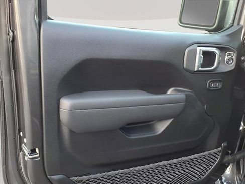 New 2026 Jeep Gladiator Sport AWD/4WD image 8