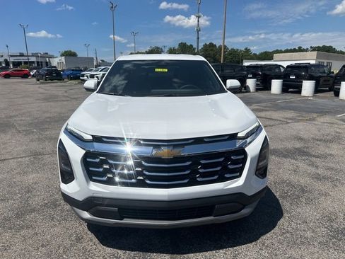 New 2026 Chevrolet Equinox LT w/ Convenience Package II image 8