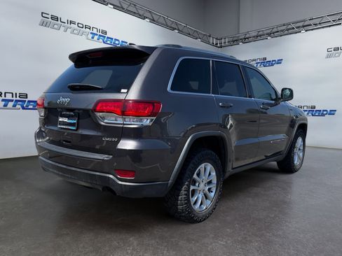 Used 2021 Jeep Grand Cherokee Laredo image 5