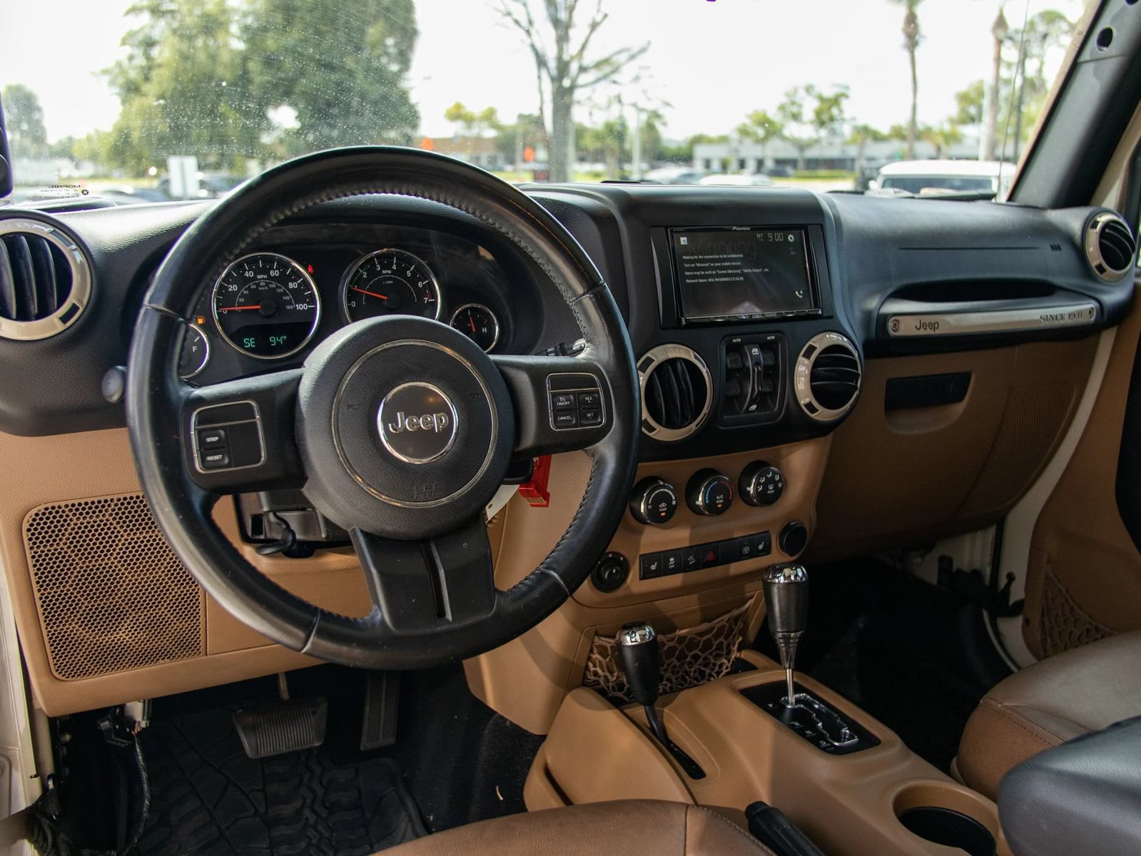 Used 2017 Jeep Wrangler Unlimited Sahara AWD/4WD image 18