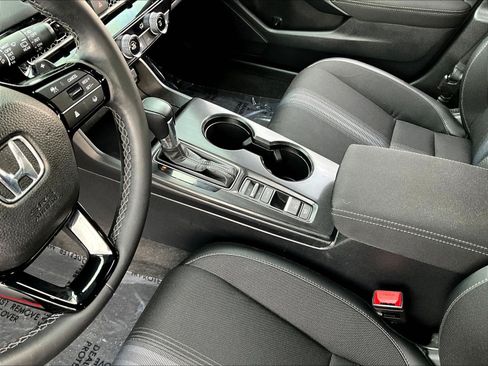 Used 2024 Honda Civic Sport image 17