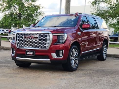 Used 2022 GMC Yukon XL Denali AWD/4WD image 3