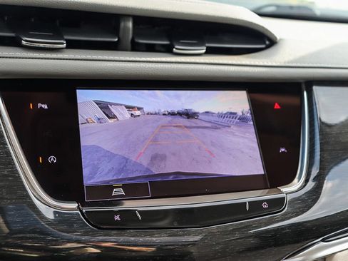 Used 2023 Cadillac XT6 Premium Luxury FWD image 30