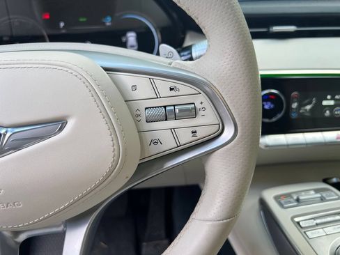 Used 2024 Genesis Electrified GV70 AWD/4WD image 12