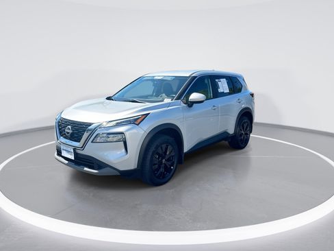 Used 2023 Nissan Rogue SV AWD/4WD image 5
