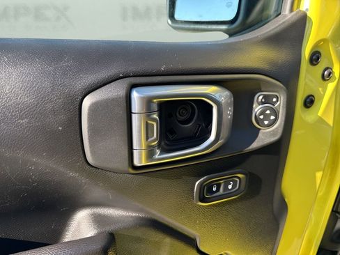 Used 2024 Jeep Wrangler Unlimited w/ Convenience Group image 25