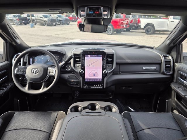 Used 2025 RAM 2500 Laramie AWD/4WD image 18