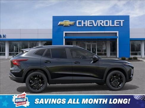 New 2026 Chevrolet Trax ACTIV w/ Sunroof Package FWD image 5