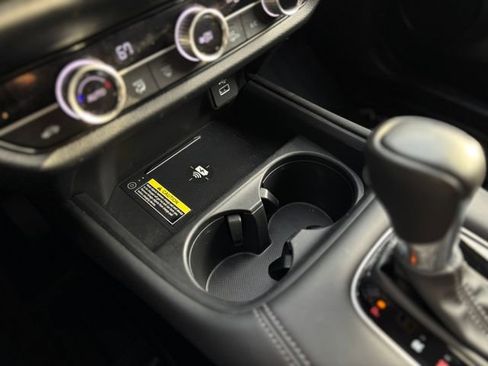 Used 2024 Honda HR-V EX-L image 61