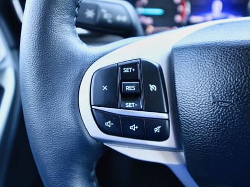 Used 2023 Ford Explorer XLT w/ Equipment Group 202A image 22