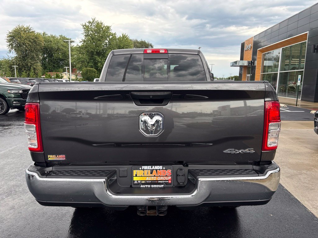 Used 2024 RAM 2500 Tradesman w/ Chrome Appearance Group AWD/4WD image 4