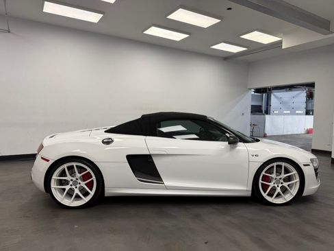 Used 2011 Audi R8 V10 AWD/4WD image 24