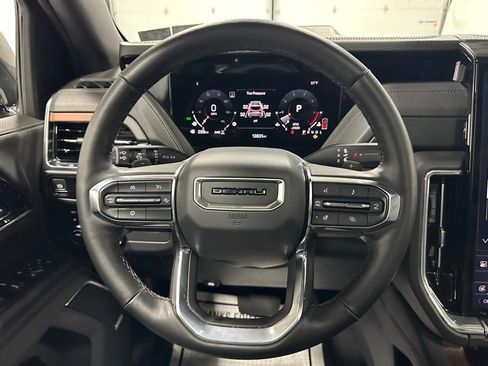 Used 2025 GMC Yukon XL Denali w/ Sun & Power Step Package image 19