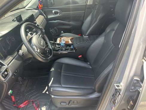 Used 2022 Kia Sorento SX FWD image 11