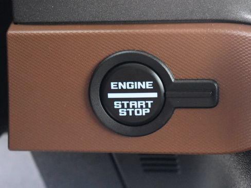 Used 2024 Ford Bronco Outer Banks AWD/4WD image 34