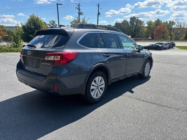Used 2018 Subaru Outback 2.5i Premium AWD/4WD image 6