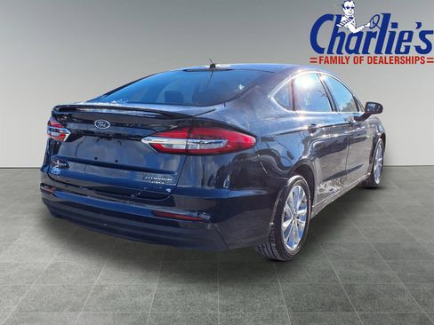 Used 2020 Ford Fusion Energi Titanium image 4