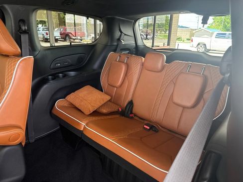 Used 2026 Chrysler Pacifica Pinnacle FWD image 24