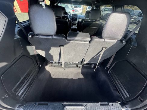 Used 2017 Dodge Grand Caravan GT image 17