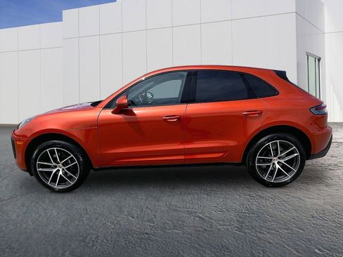 Used 2025 Porsche Macan AWD/4WD image 2