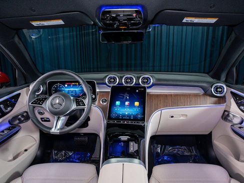 New 2026 Mercedes-Benz GLC 300 image 14