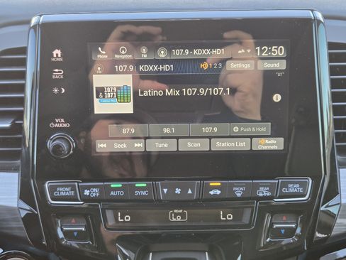 Used 2023 Honda Odyssey Elite image 14