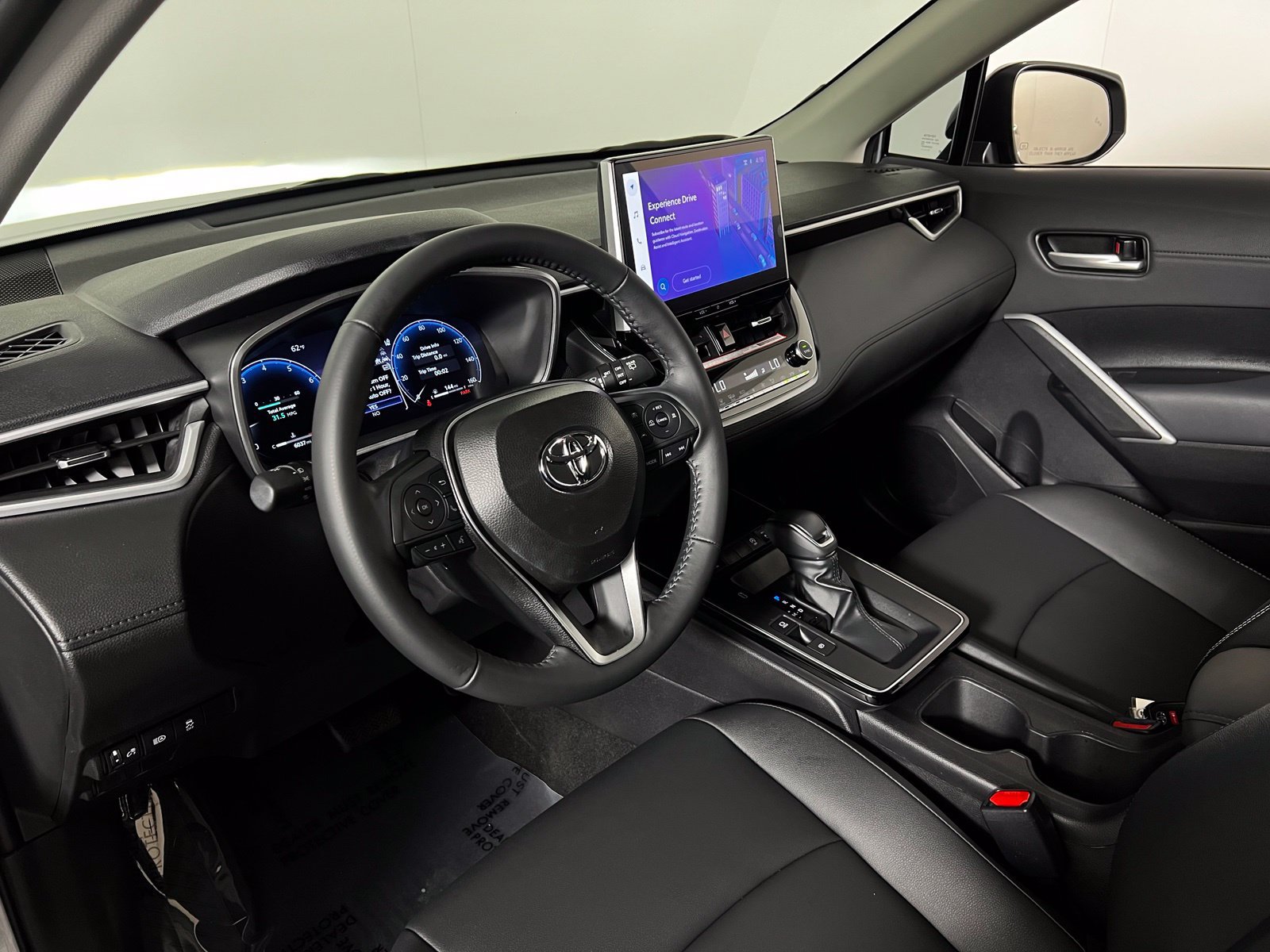 Used 2026 Toyota Corolla Cross XLE FWD image 12