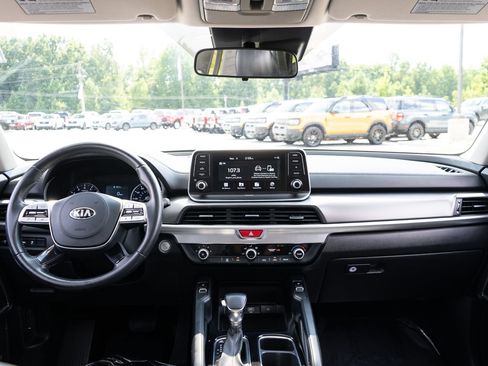 Used 2020 Kia Telluride S w/ S 8 Passenger Seating Package FWD image 21