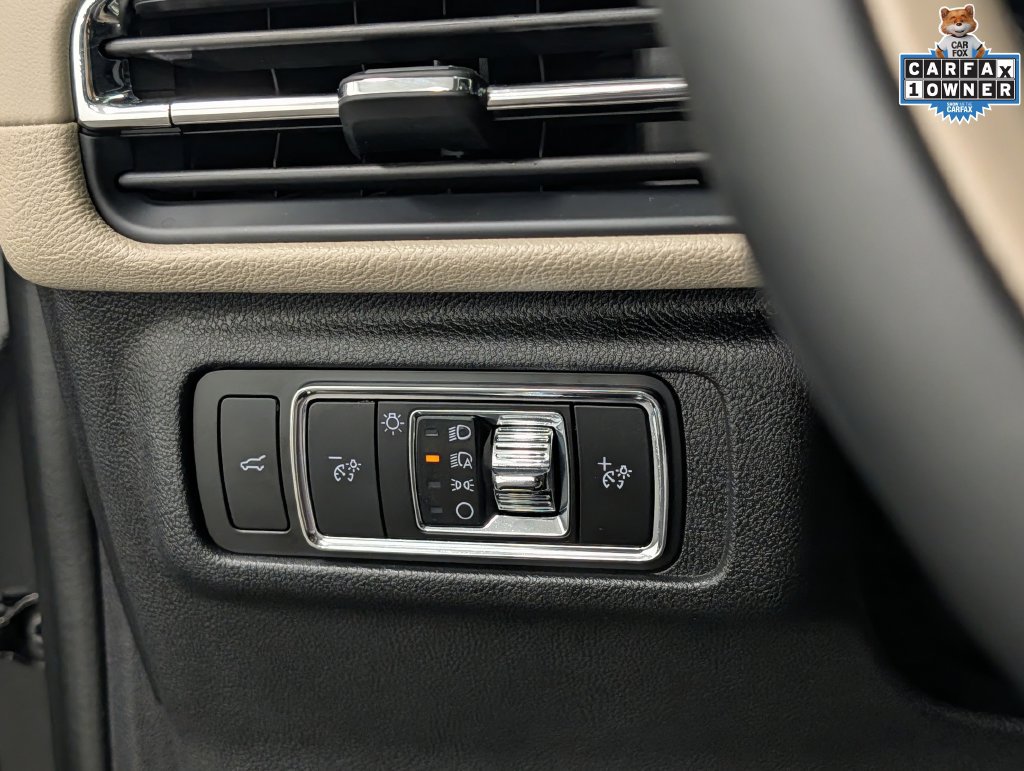 Used 2025 Lincoln Corsair Reserve AWD/4WD image 28