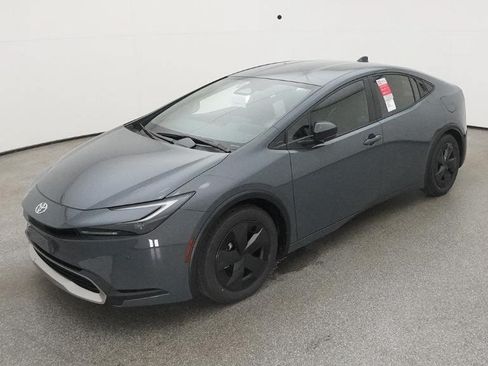 New 2026 Toyota Prius Plug-In Hybrid FWD image 31