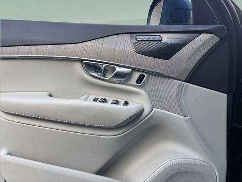 Used 2021 Volvo XC90 T6 Inscription w/ Advanced Package image 16