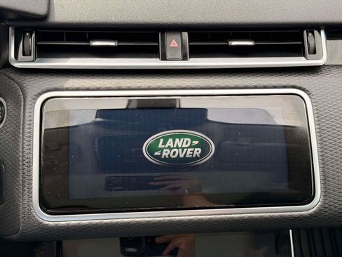 Used 2019 Land Rover Range Rover Velar S AWD/4WD image 14