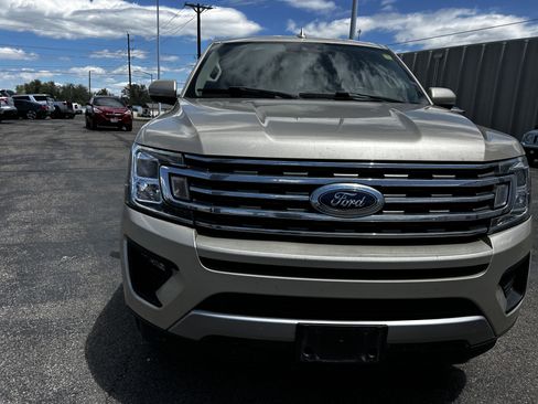 Used 2018 Ford Expedition Max XLT w/ Equipment Group 202A AWD/4WD image 8