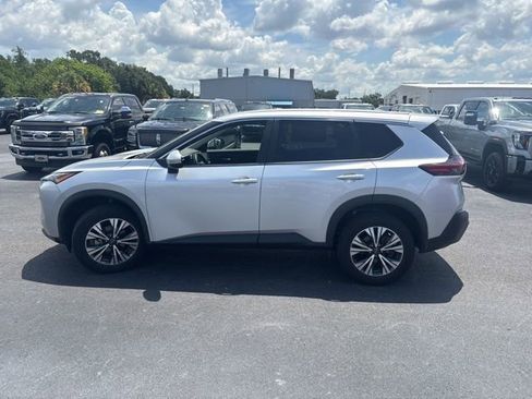 Used 2023 Nissan Rogue SV AWD/4WD image 9