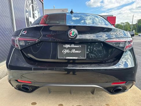 Used 2024 Alfa Romeo Giulia Veloce AWD/4WD image 10
