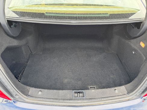 Used 2012 Mercedes-Benz C 250 Sport image 15